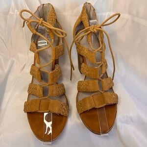 Hinge Suede Leather Braided Strappy Chunky Heels. Very comfortable! Size 10